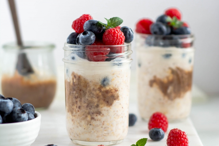 Caramel Overnight Oats in a jar with fruits
