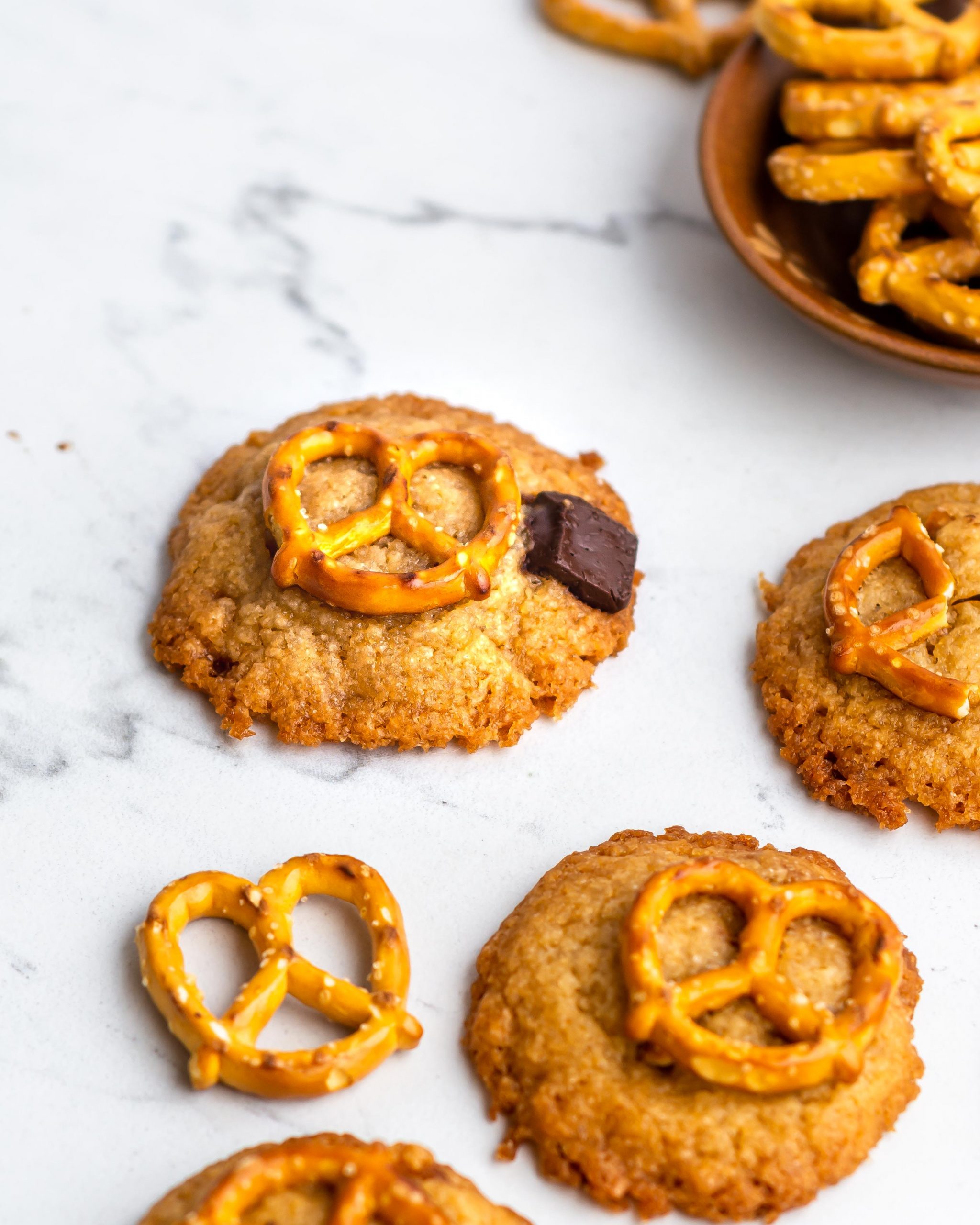 vegan pretzel chocolate chip cookies